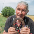 Nonno Ciccio mit seinem Glücksbringer (Foto: Max Intrisano)