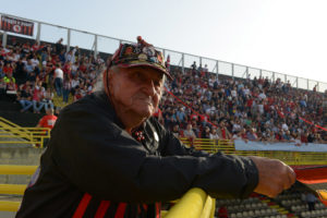 Nonno Ciccio im Stadion (Foto: Max Intrisano)